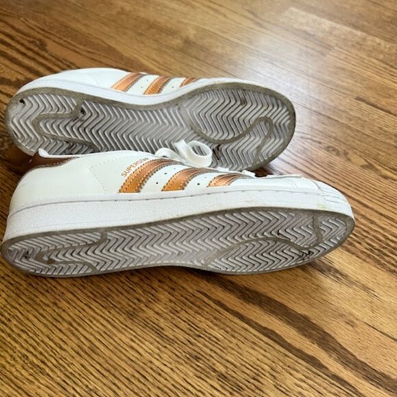 Adidas Superstar - Picture 2 of 6